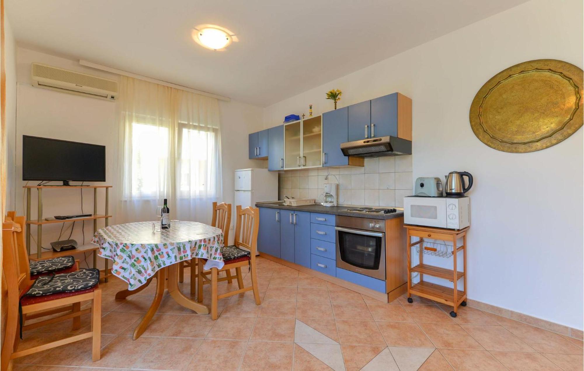 1 Bedroom Nice Apartment In Zára Kültér fotó